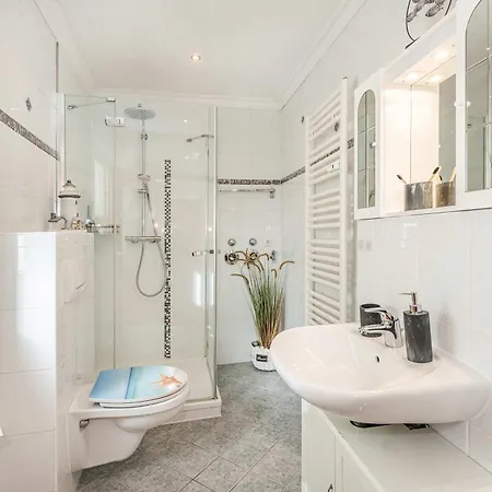 Edda Apartment *
